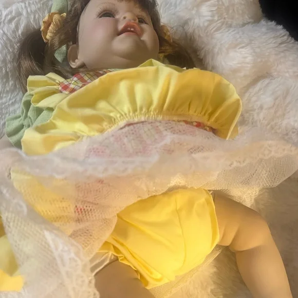 Adora doll - Picture 7 of 9